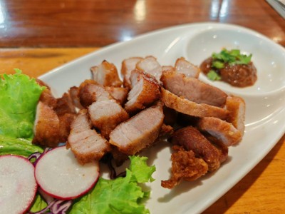 หมูสามชั้นทอด
