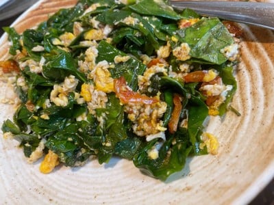 ใบเหมึยงผัดไข่