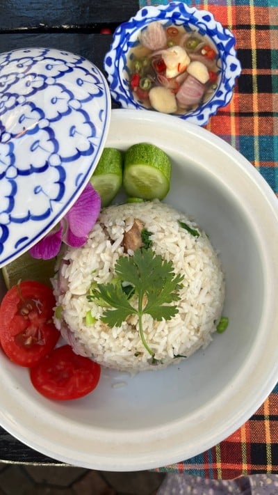 อาหาร หรือ เครื่องดื่ม