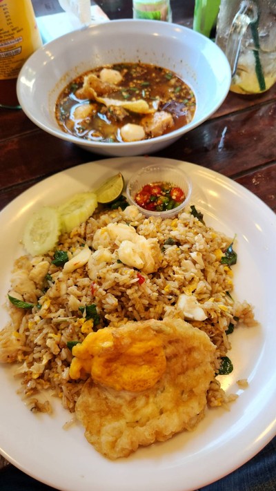 อาหาร หรือ เครื่องดื่ม