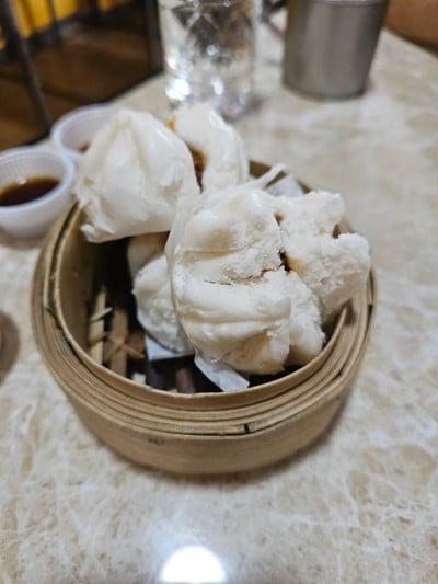 ซาลาเปาไส้หมูแดง