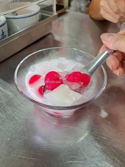 ทับทิมมะพร้าวกะทิ