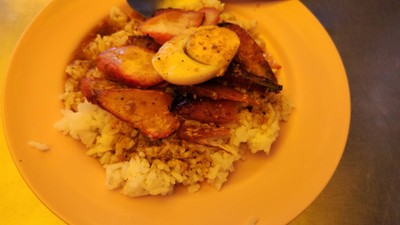 ข้าวหมูแดง กุนเชียง ไข่ต้ม