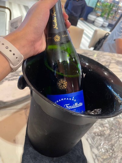 อาหาร หรือ เครื่องดื่ม