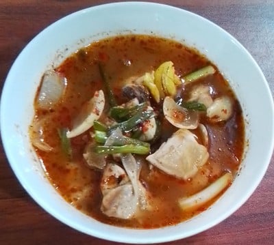 ต้มแซ่บไก่