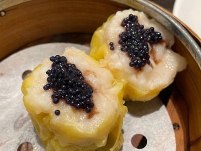 ขนมจีบหมูกุ้งหน้าคาเวียร์