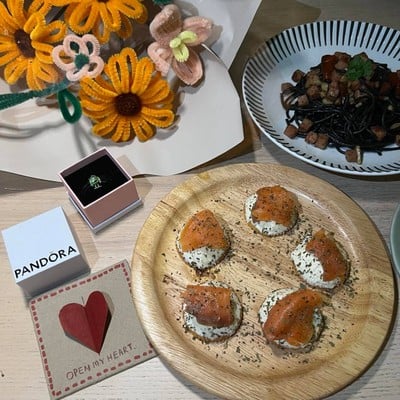 อาหาร หรือ เครื่องดื่ม