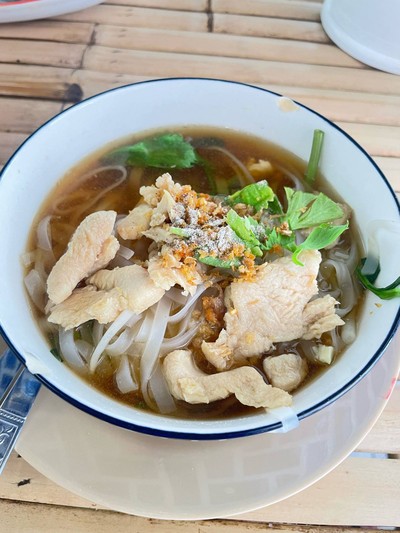ก๋วยเตี๋ยวไก่