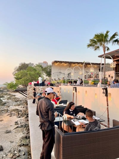 🌅 บรรยากาศร้าน.