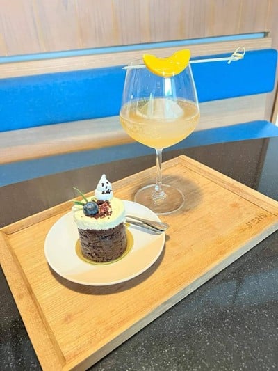 อาหาร หรือ เครื่องดื่ม