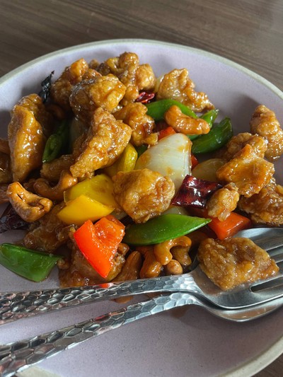 ไก่ผัดเม็ดมะม่วง