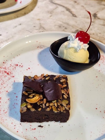 อาหาร หรือ เครื่องดื่ม