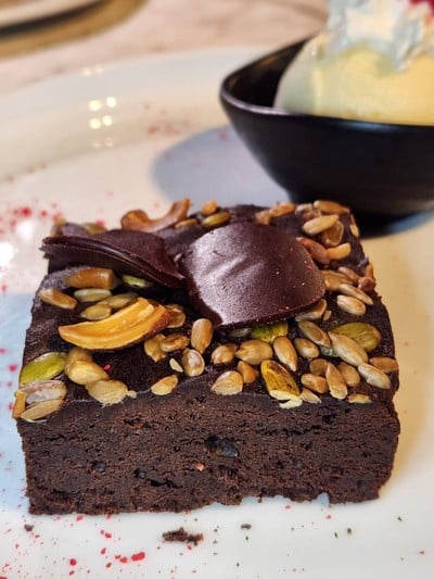 อาหาร หรือ เครื่องดื่ม