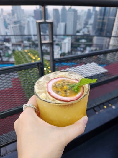 อาหาร หรือ เครื่องดื่ม