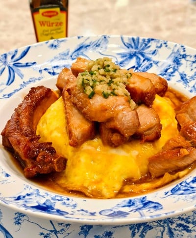 ข้าวไข่ข้น พอร์คช็อพ