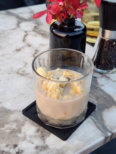 อาหาร หรือ เครื่องดื่ม