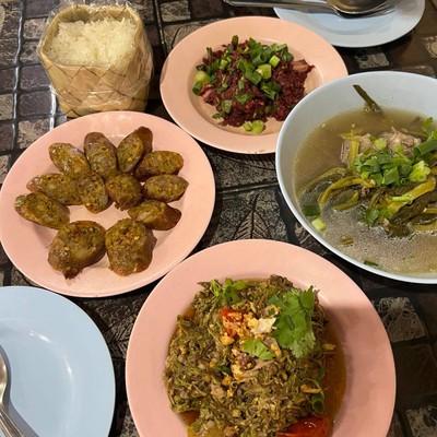 อาหาร หรือ เครื่องดื่ม
