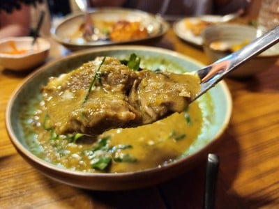 แกงเขียวหวานแก้มหมู