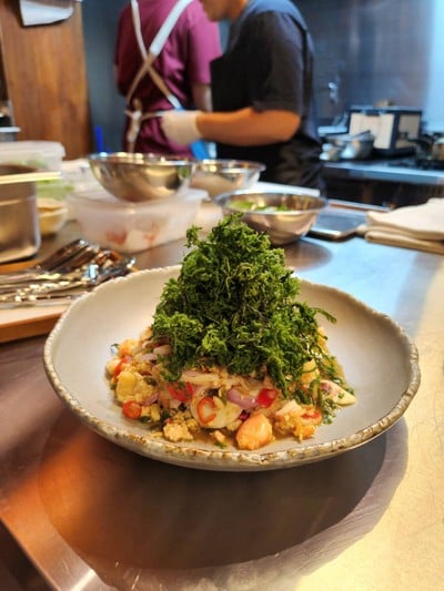 ยำชะอมทอดกรอบกุ้งสด