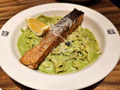 Fettucine Salmon Pesto
