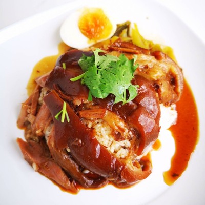 อาหาร หรือ เครื่องดื่ม