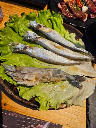 ปลาไข่, กุ้งแม่น้ำ