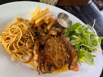 พอร์คชอพคุโรบุตะ PORK CHOP