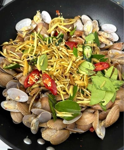 วิธีทำ หอยลายผัดฉ่า 💫