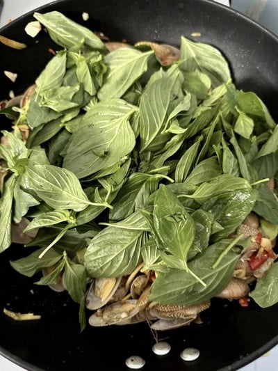 วิธีทำ หอยลายผัดฉ่า 💫