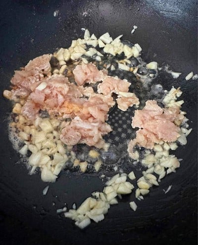 วิธีทำ เต้าหู้ไข่ ไก่สับผัดน้ำพริกเผา วิธีทำ เต้าหู้ไข่ ไก่สับผัดน้ำพริกเผา