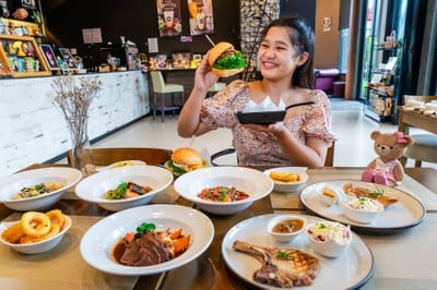 อาหาร หรือ เครื่องดื่ม