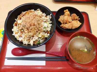 เซ็ตข้าวหน้าเนื้อโอโคโนมิ ไก่คาราเกะ