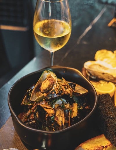 The Oyster Bar x Ramkhamhaeng 164 The Oyster Bar x Ramkhamhaeng 164