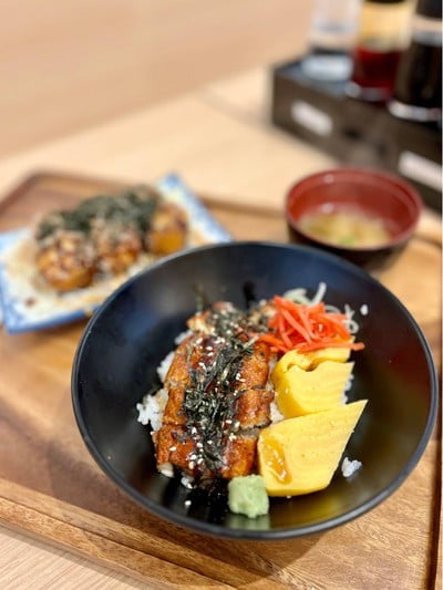 🍛 Grilled Unagi Rice. (Price 289 Baht.)