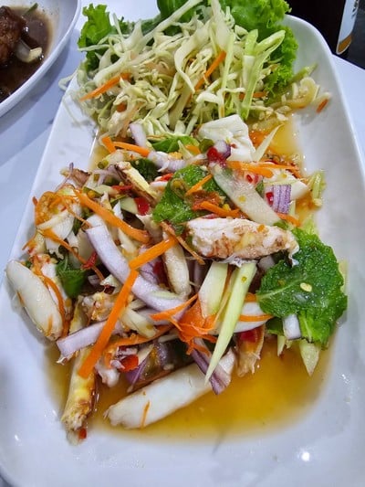 ยำเนื้อปู