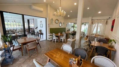 Mr. Chan & Miss Pauline Pizzeria Restaurant