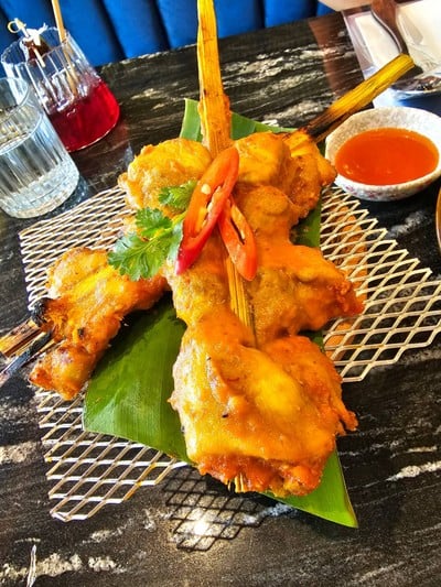 ไก่ฆอและ