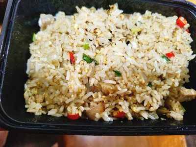 ข้าวผัดเนื้อเค็มโบราณ แม่นันท์