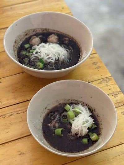 เส้นเล็กรวมเนื้อ