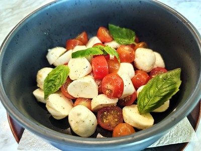 Tomato Bocconcini Salad