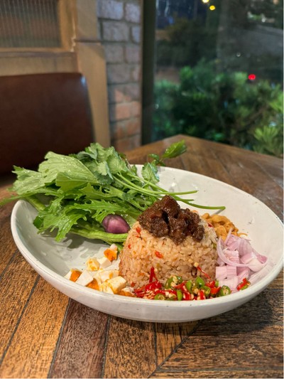 ข้าวผัดกะปิหมูหวาน