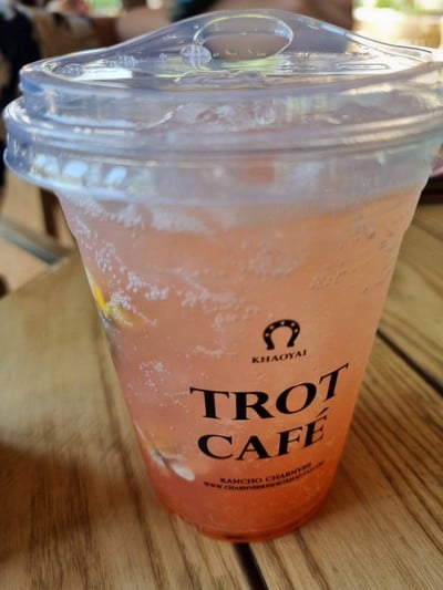 April : Peach Pink Grapefruit Sparkling