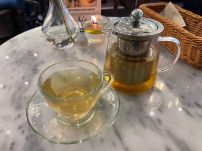 ใบชาเก่าเกิน