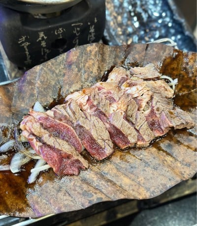 เนื้อวากิวย่างซอสทาร์ทาร์