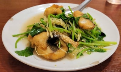 ปลาช่อนทอดผัดคึ่นไฉ้