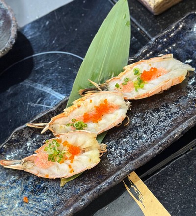 กุ้งโบตันราดซอสเมนไท
