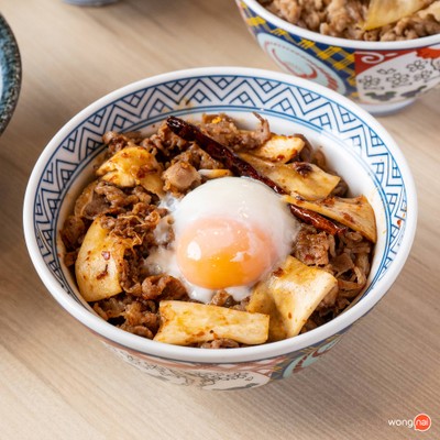 Yoshinoya โยชิโนยะ ข้าวหน้าเนื้อ ข้าวหน้าหมู เซ็นทรัลเวิลด์