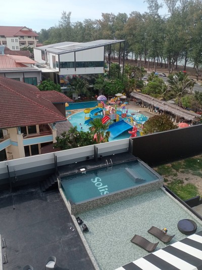 สระว่ายน้ำ/ชายหาด