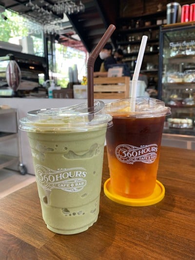 360 Hours Cafe & Bar -