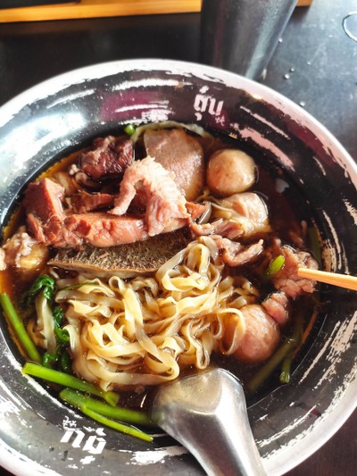 บะหมี่พิเศษ
